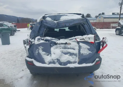 2014 Toyota Rav4 Xle z USA, uszkodzony, nr VIN 2T3RFREVXEW169072